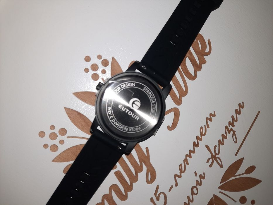 Магнітний годинник EUTOUR