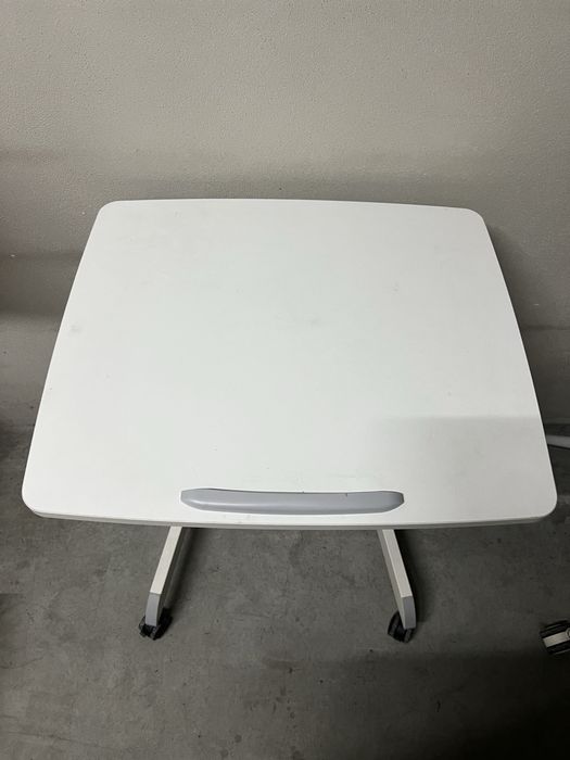 Mesa para computador portátil - Escritorio