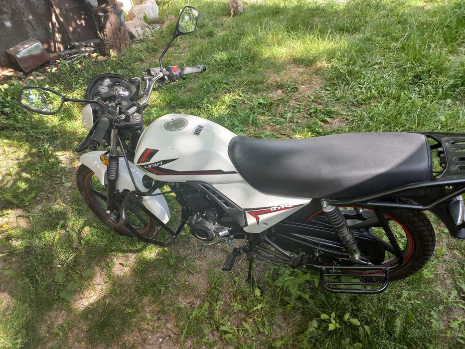 Мотоцикл Lifan BTR-200 LF-175-CC