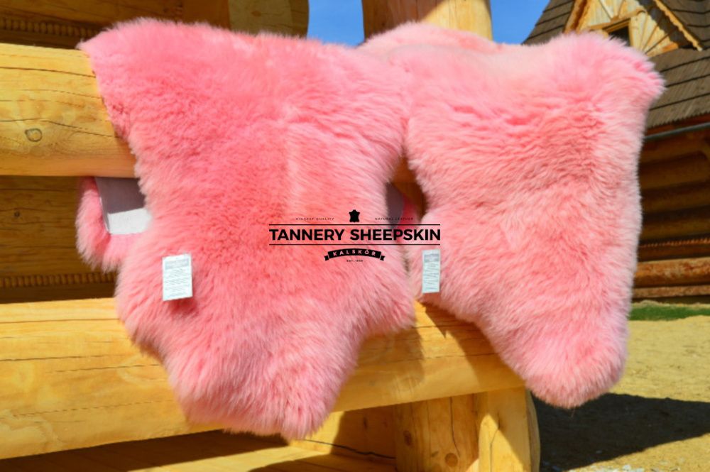 Skóra Owcza Jasny Róż 90-110 cm Skóry Dekoracyjne Owcze