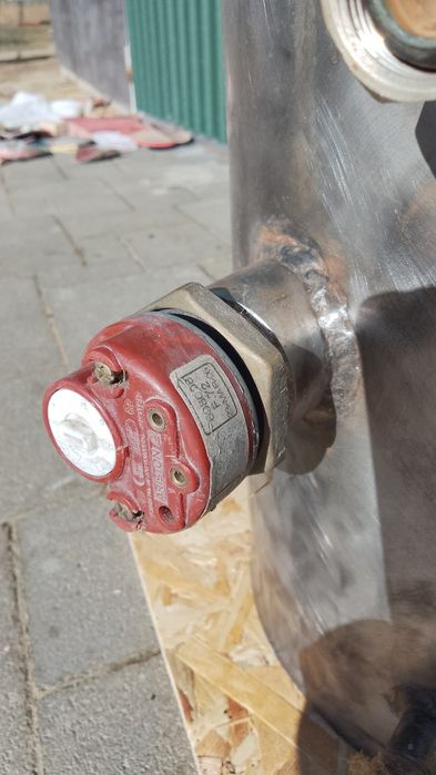 Неіржавіючий тітан.