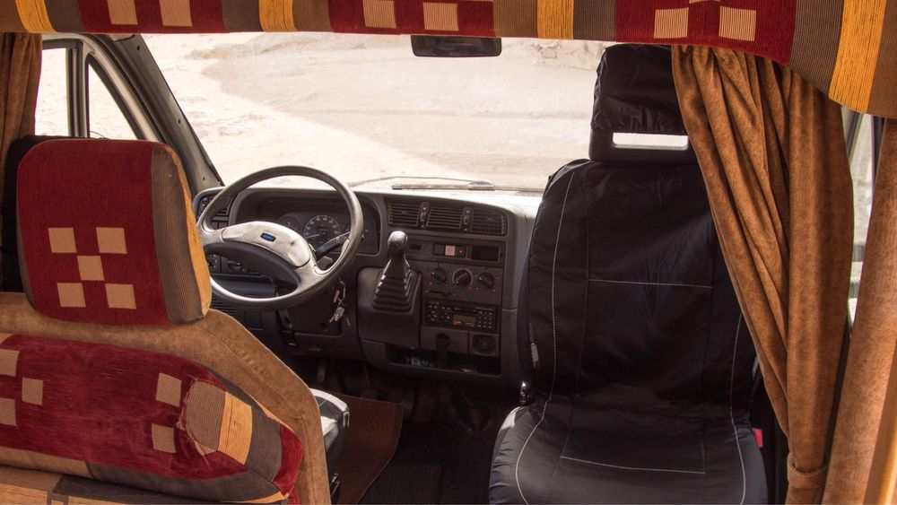 Vendo autocaravana com motor com garantia