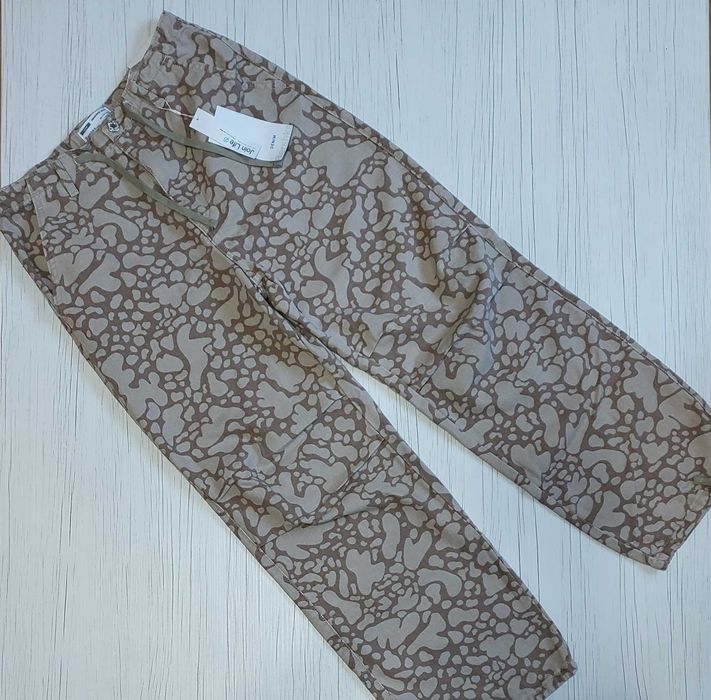 Джинсы  Bershka оригинал S 26р.