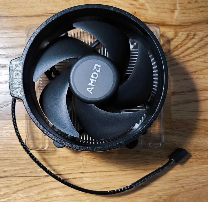 Chłodzenie procesora AMD Ryzen 5 7600, Wentylator z radiatorem