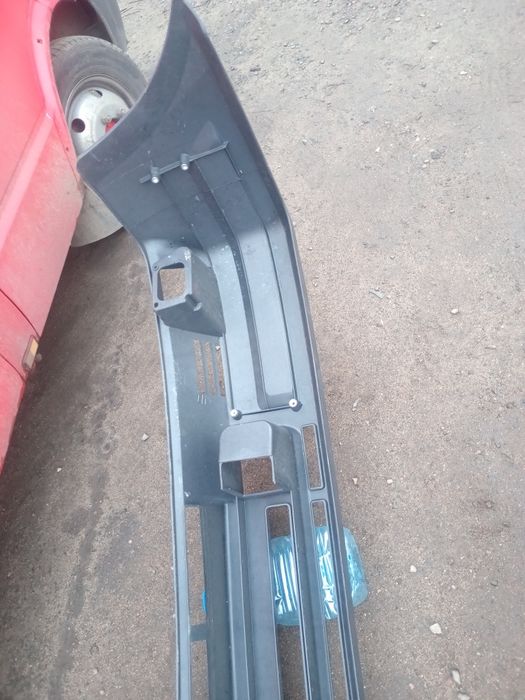 Продам бампер Iveco