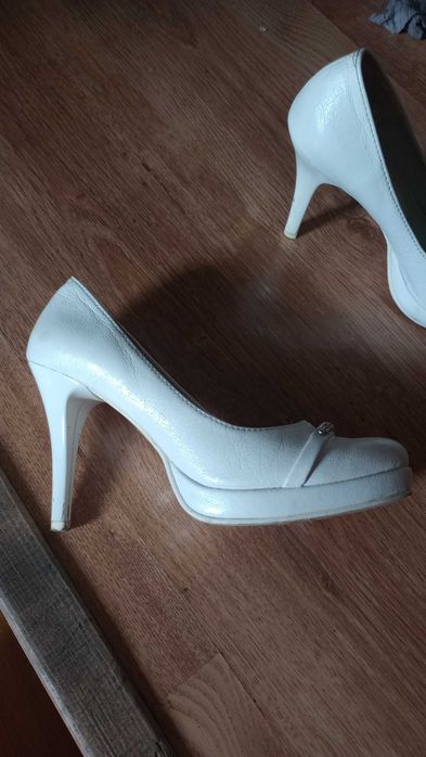 Sprzedam buty slubne