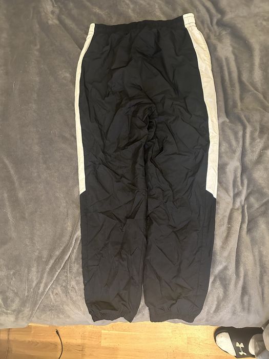 Нейлонові штани Nike
