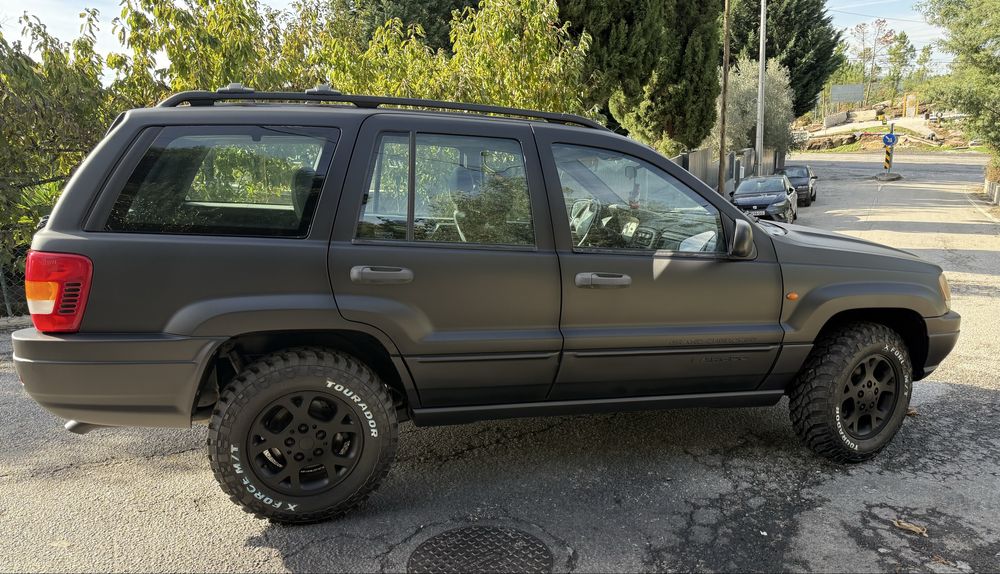 Jeep Grand Cherokee bom estado