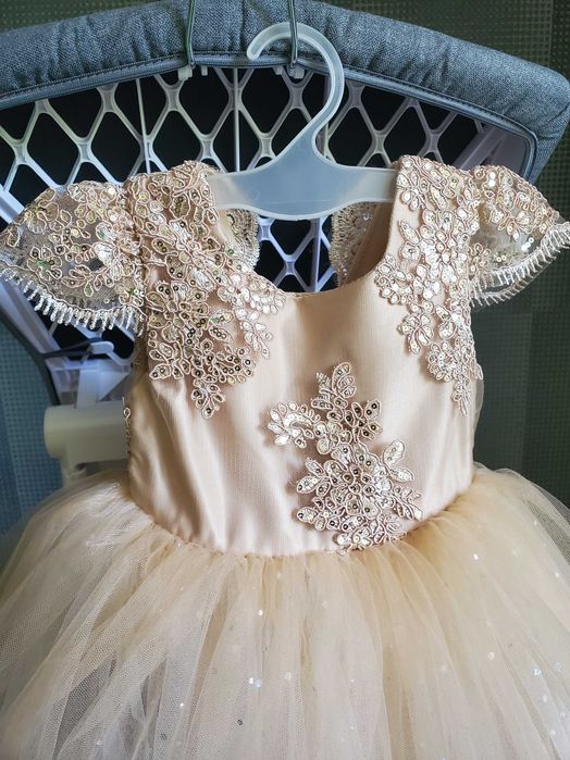 Дитяча ошатна дуже пишна святкова шампань рожева біла сукня 1 2 3 4 5