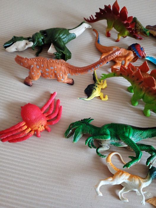 Dinozaury ,  cena za całość