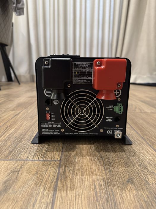 Інвертор Volt Polska Power Sinus 2000 12/230В
