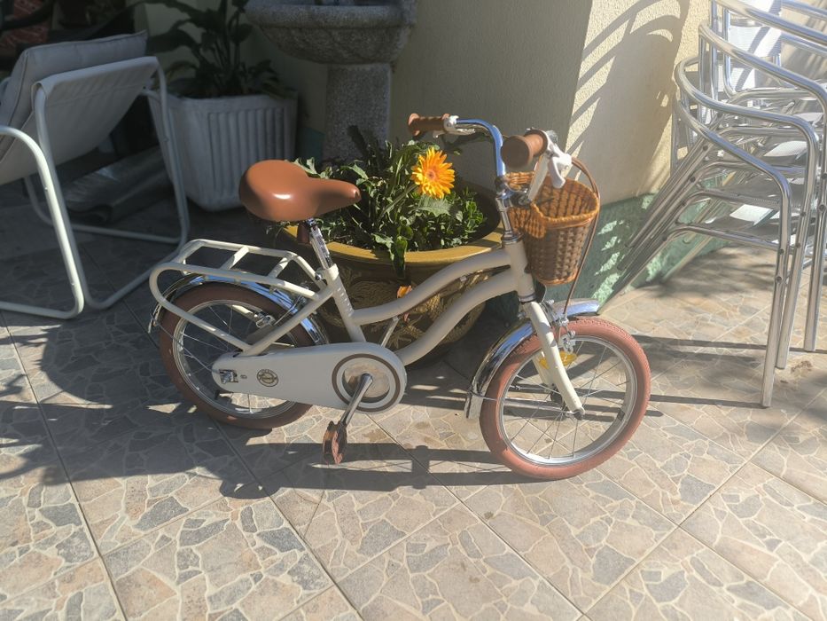 Bicicleta menina