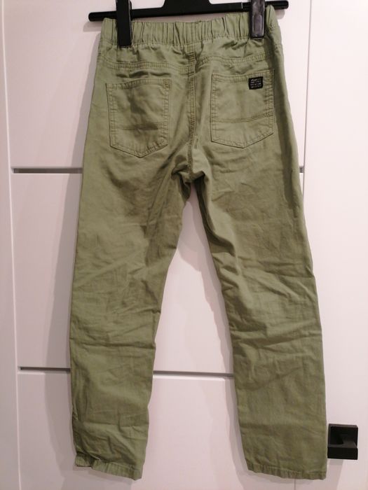 Spodnie chłopięce 146 zielone stylowe