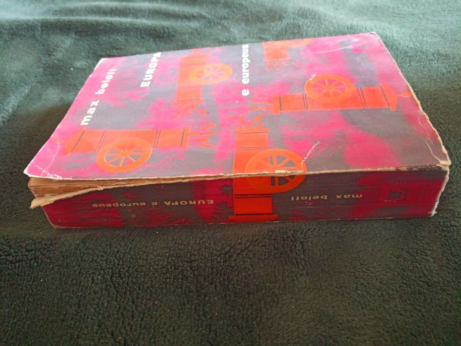 Europa e europeus	Beloff, Max	Lisboa : Editora Ulisseia, 195?