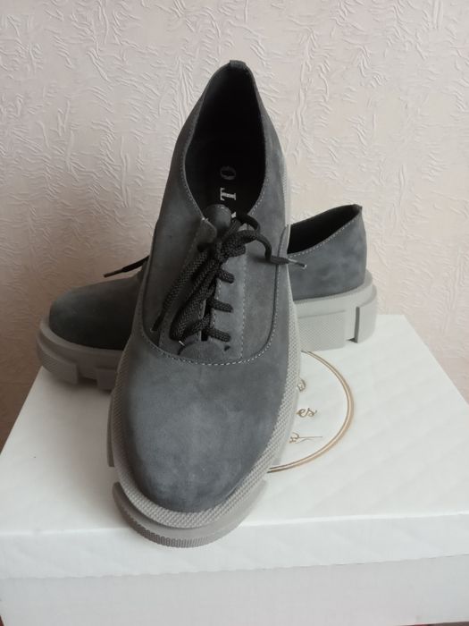 Туфли натуральная замша, новые.