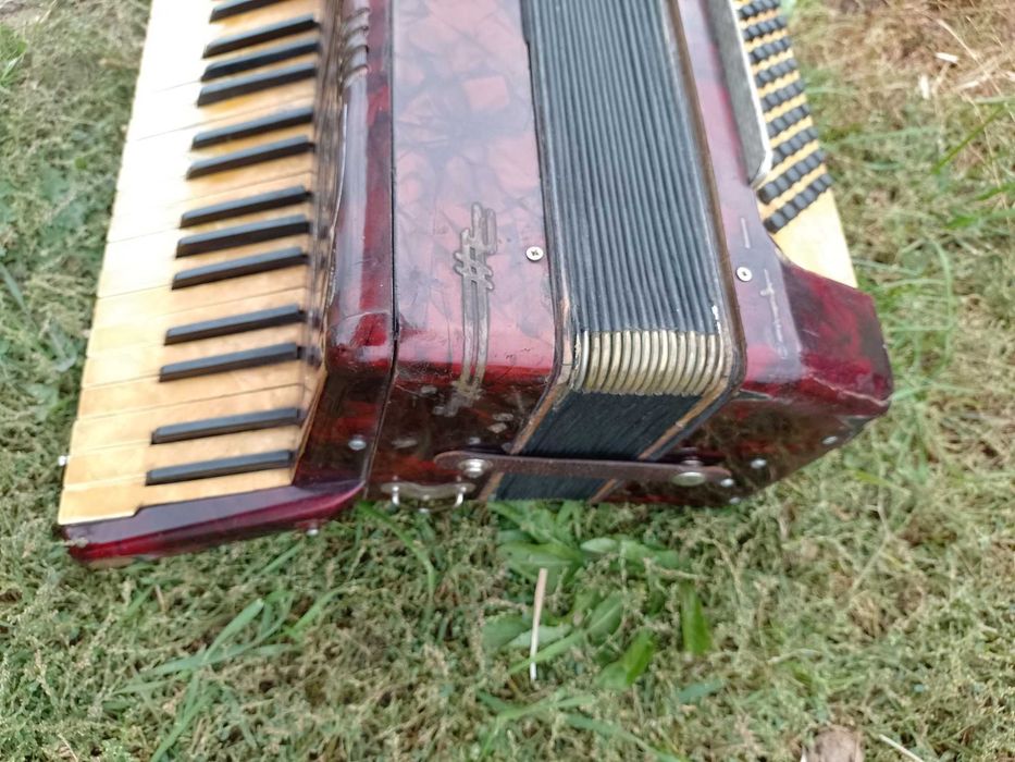 Akordeon Hohner 120 basów 4 chory