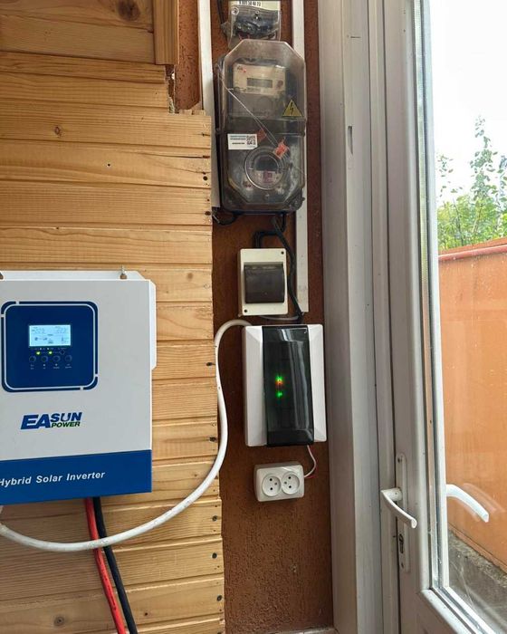 Інвертор 4/5кВт для аккамуляторних батарей EASUN Power iSolar