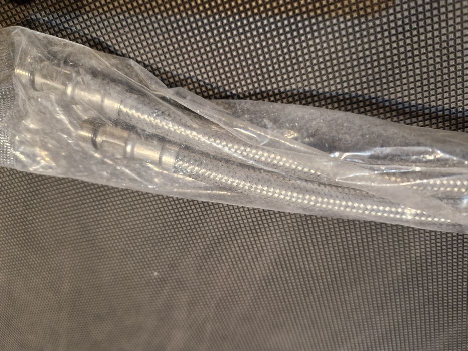 Wężyki przyłączeniowe do baterii  3/8  35cm