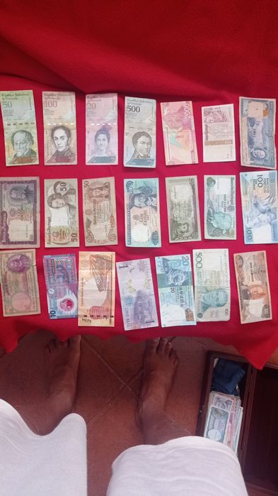 Lote de notas de vários países