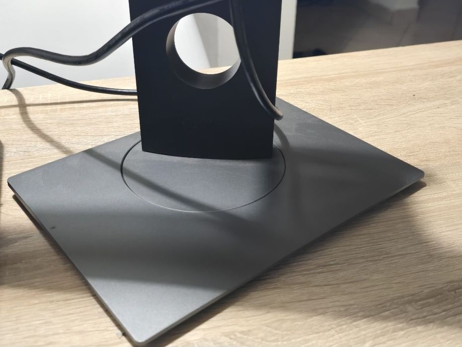 Monitor Dell 23' Full HD + Komputer Lenovo U530 I5 8500 SSD256GB+HDD 1