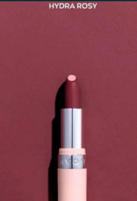 Avon Hydramatic Matte - matowa szminka z kwasem hialuronowym