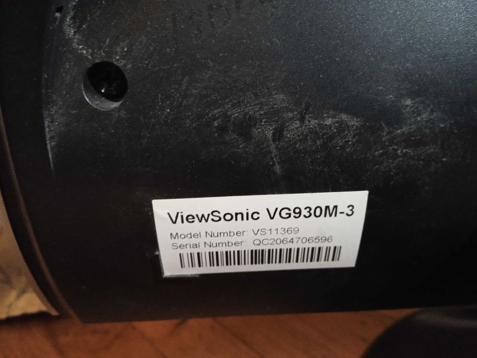 Монітор 19" ViewSonic VG930m формат 4:3 з DVI та VGA і колонками