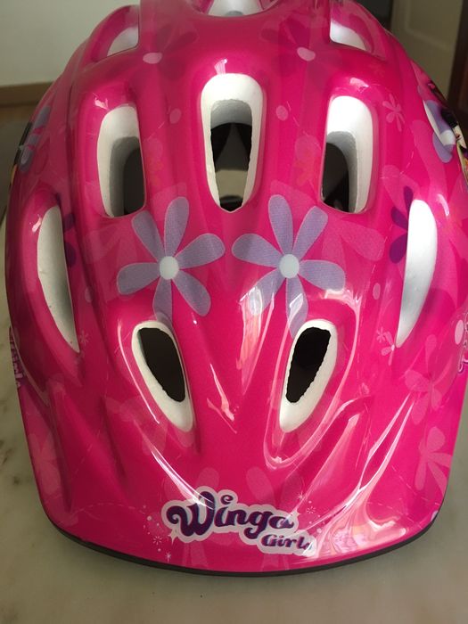 Proteções para patins/trotinetes/skate para crianças e capacete.