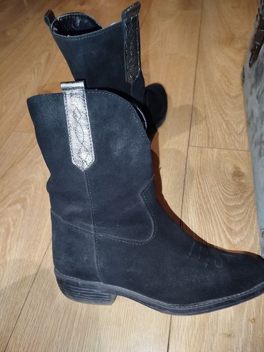 Черевики, ботінки, козаки жіночі