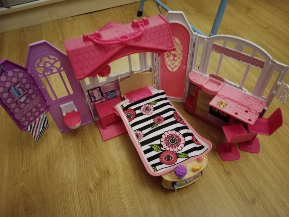 Дитячий будиночок з наповненням