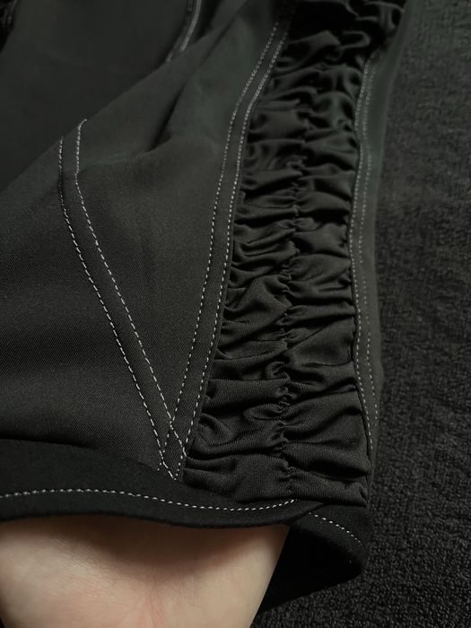 Боді асиметричний maniere de voir