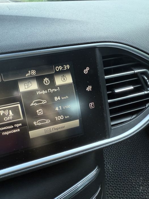 Peugeot 308 1.6 turbodiesel 2016 год