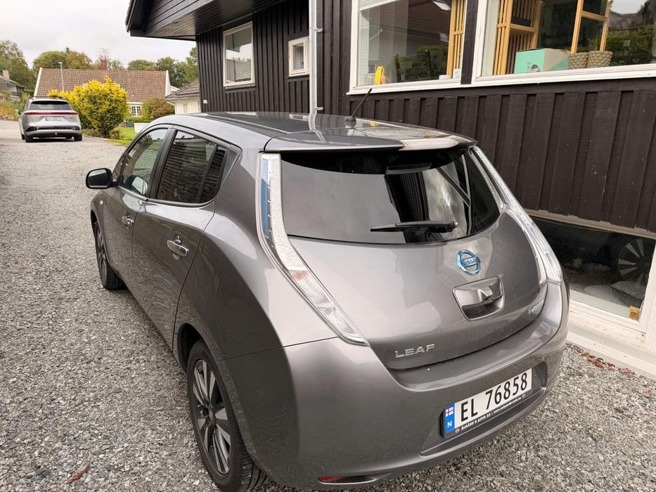 Nissan Leaf 2015 року з Європи