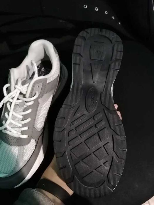Sapatilhas Bershka - novas!