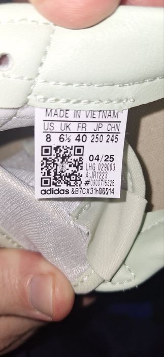 Кросівки жіночі оригінал