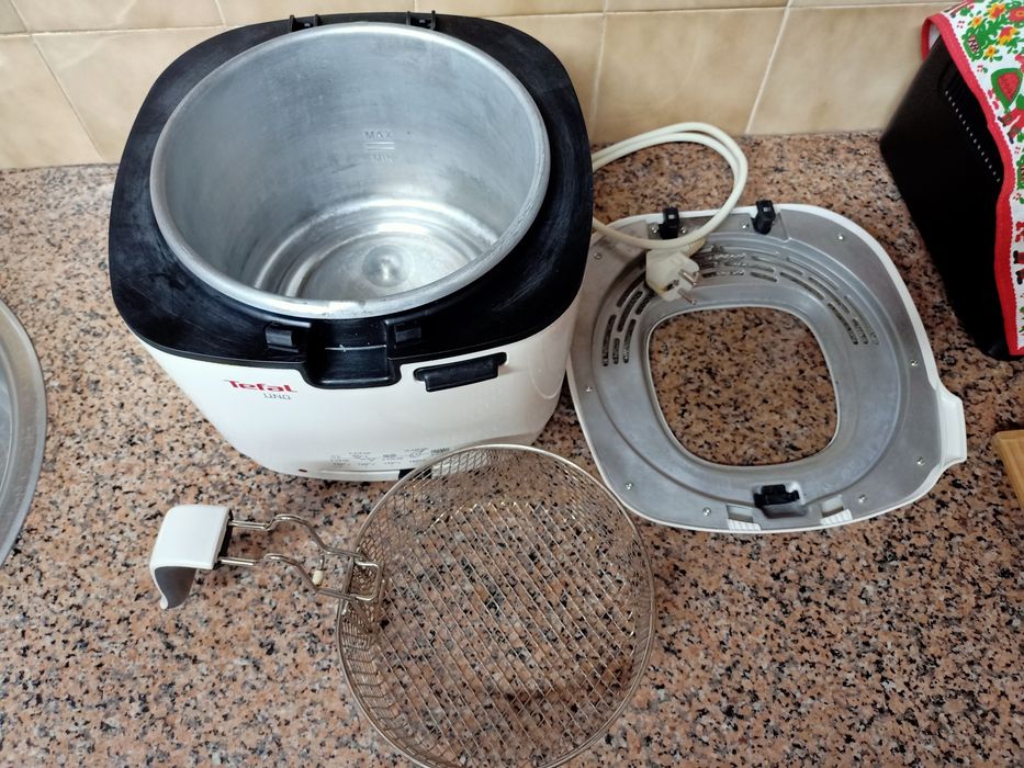 Fritadeira panela elétrica casa quarto apartamento vivenda carro.