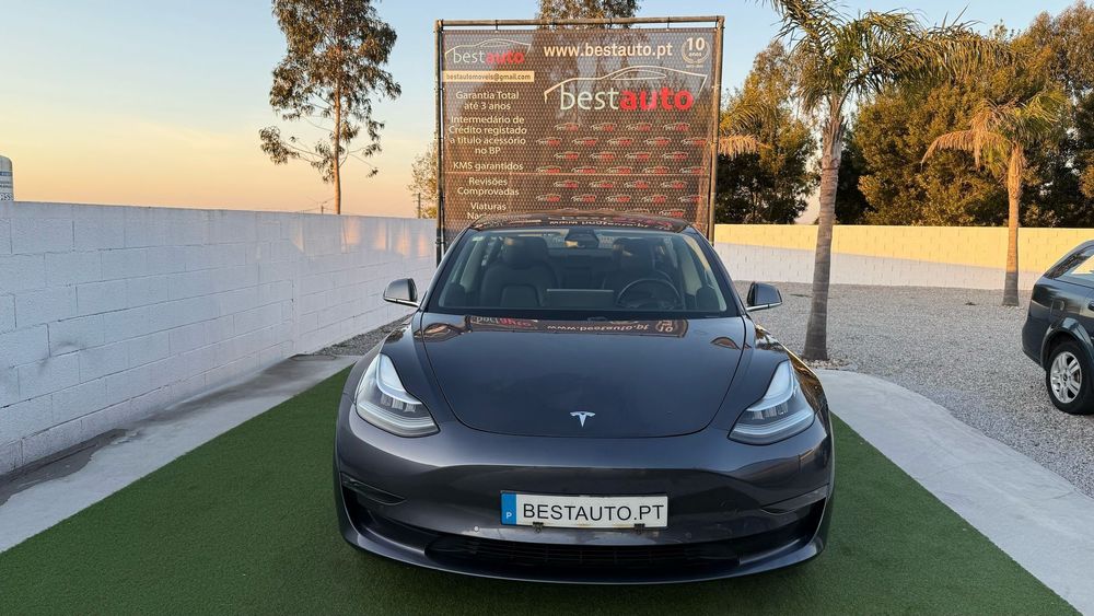 Tesla Model 3 Standard Range Plus RWD
