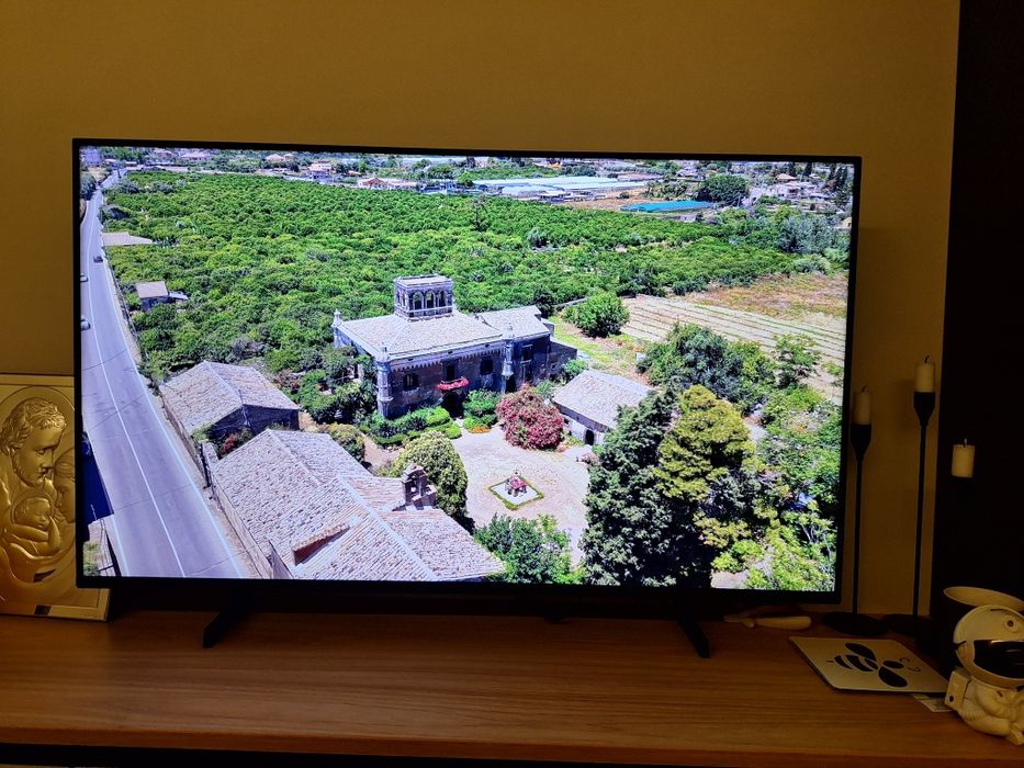 Телевізор Samsung UE43U8000FUXUA 43" Crystal UHD