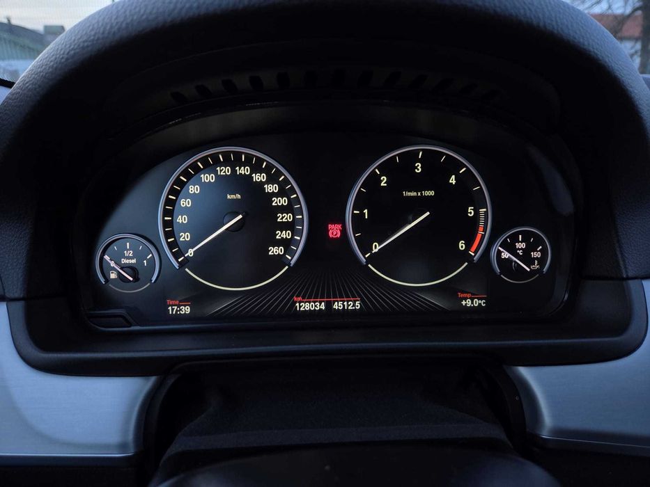 BMW 520d (2015), 128 000 km - Histórico completo BMW - 1 Dono