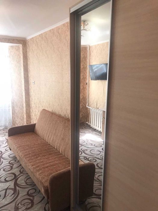 Продаж  БЕЗ% кімнати з балконом в комунальній  квартирі, Лісовий масив, просп. Лісовий 12-Б