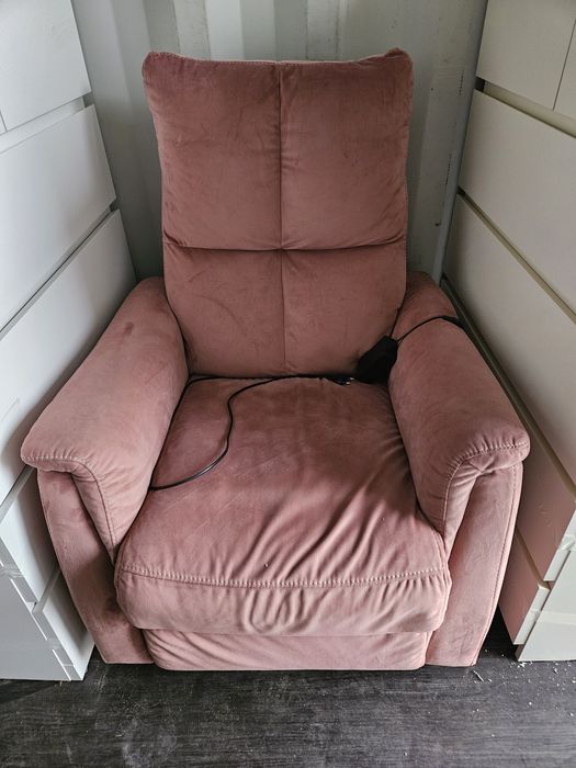 Fotel rozkładany NEPTUN VELVET róż  /dostawa
