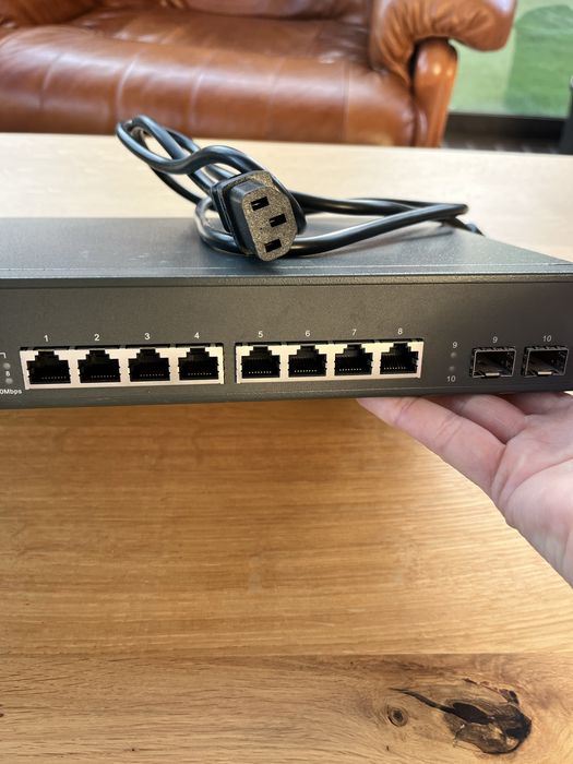 Switch  ECS2000-10P