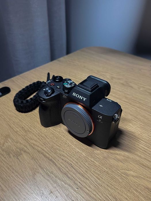 Aparat SONY A7 IV - jak nowy, 1884 migawka, gratisy, gwarancja