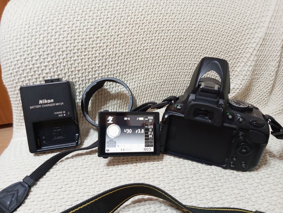 Nikon D5100+18-105mm
