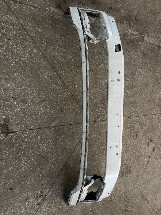 Продам передний бампер на Vw Passat B8