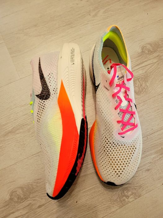Кроссовки NIKE ZoomX Vaporfly NEXT % 3 нові original