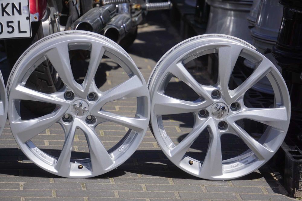 Alufelgi do Citroen Peugeot Opel 4x108 7Jx17 et32 cb65,1mm srebrne, w oryginale