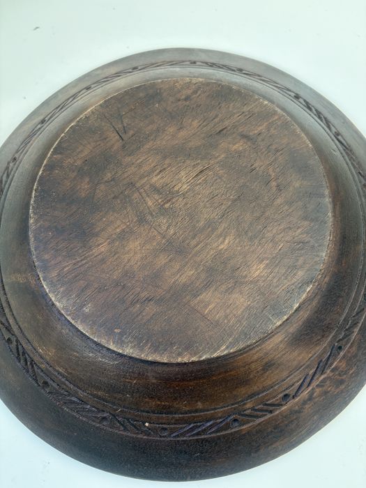 Tigela vintage em madeira esculpida à mão: