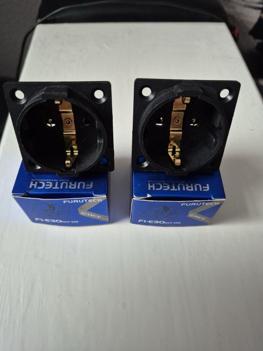 Внутренняя розетка Furutech FI-E30 (G) Япония.