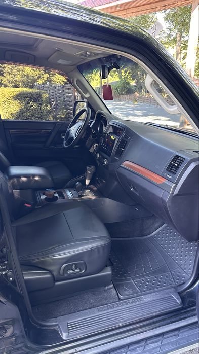 Mitsubishi Pajero 4