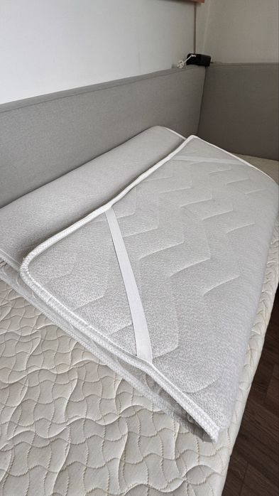 Матрац тонкий , матрац топер 200/90/~6-7см, середньої жорсткості.